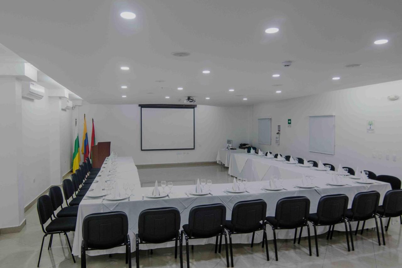 Hotel Neiva Plaza Buitenkant foto