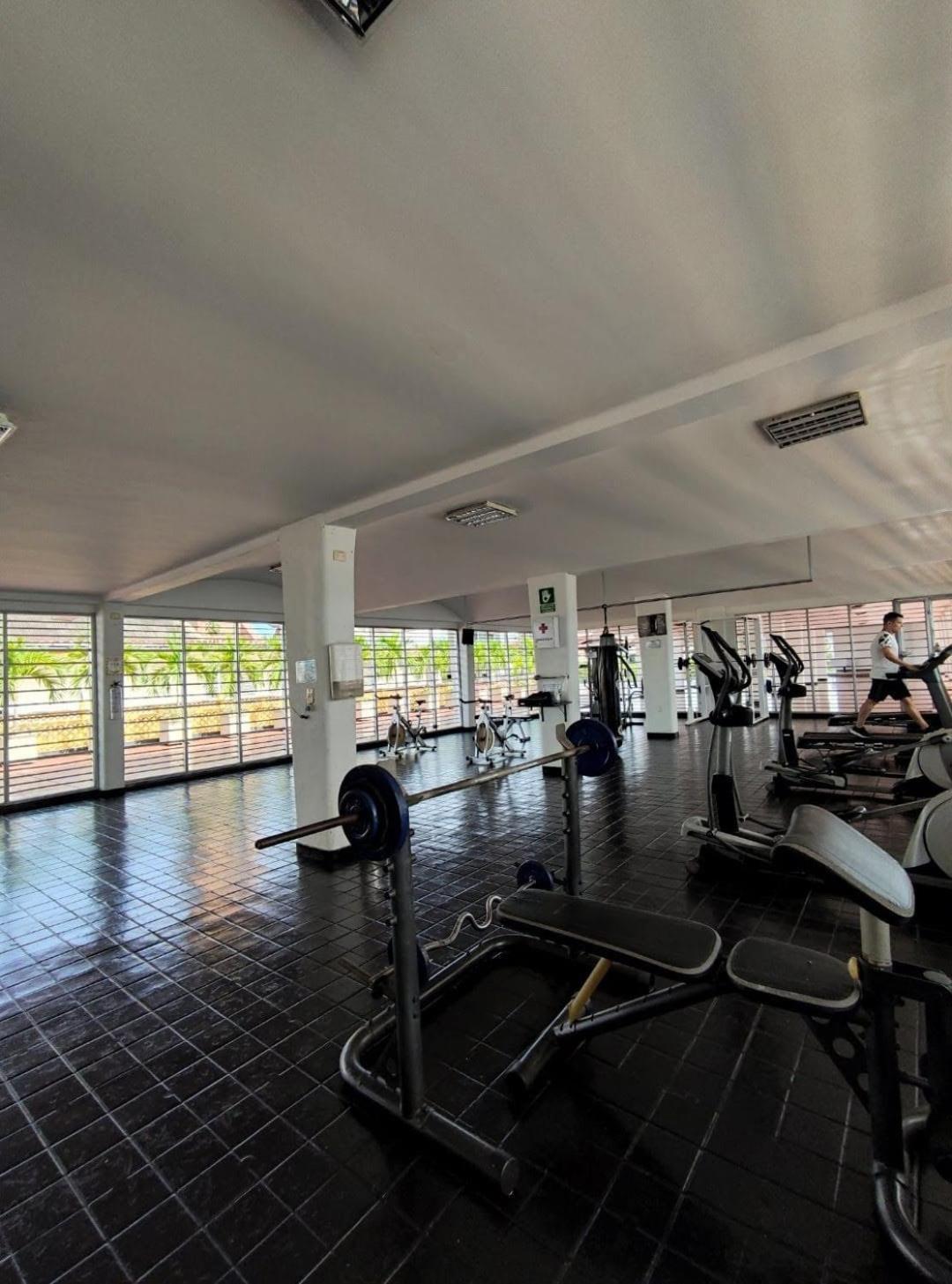 Hotel Neiva Plaza Buitenkant foto
