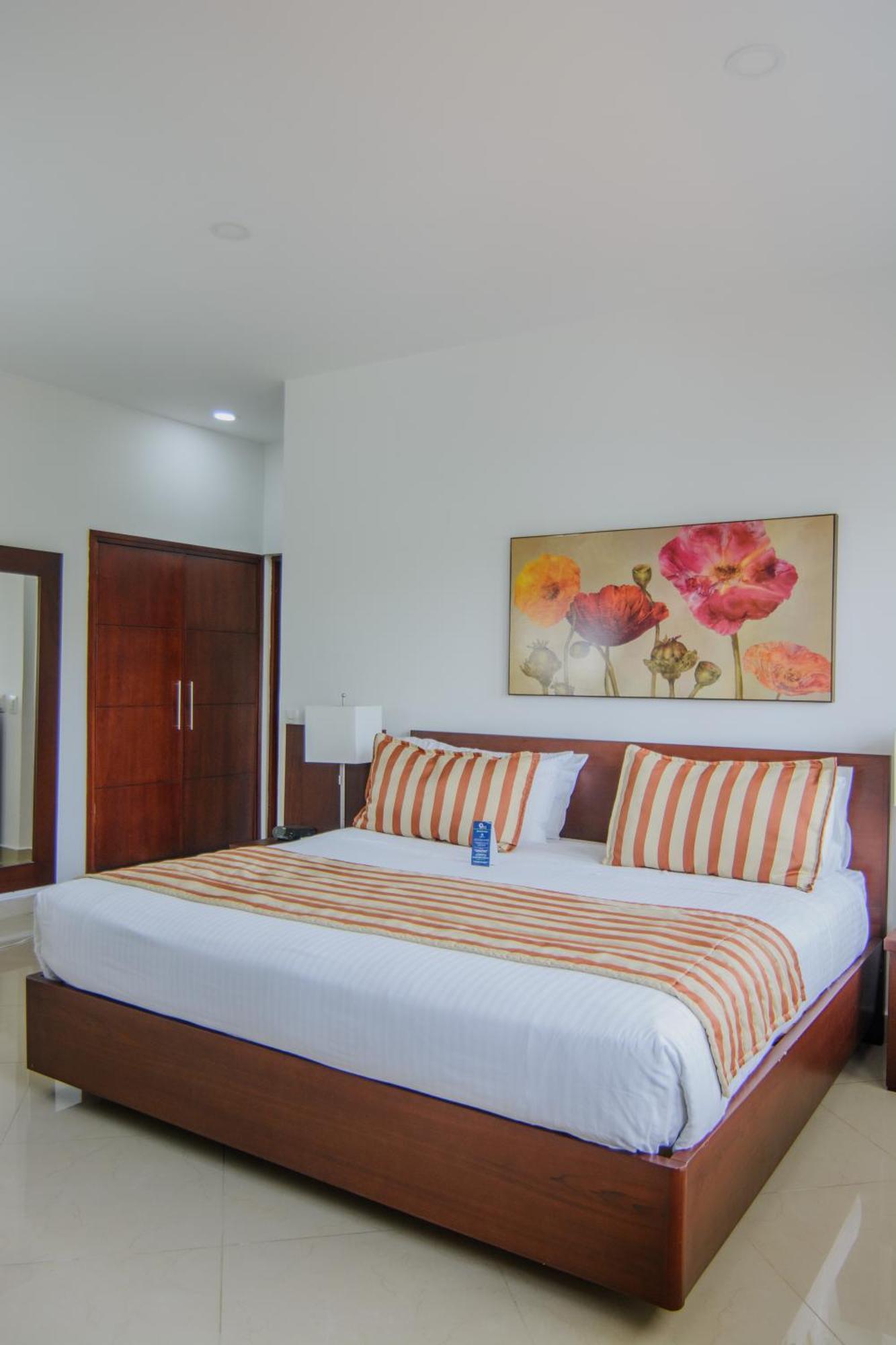 Hotel Neiva Plaza Buitenkant foto