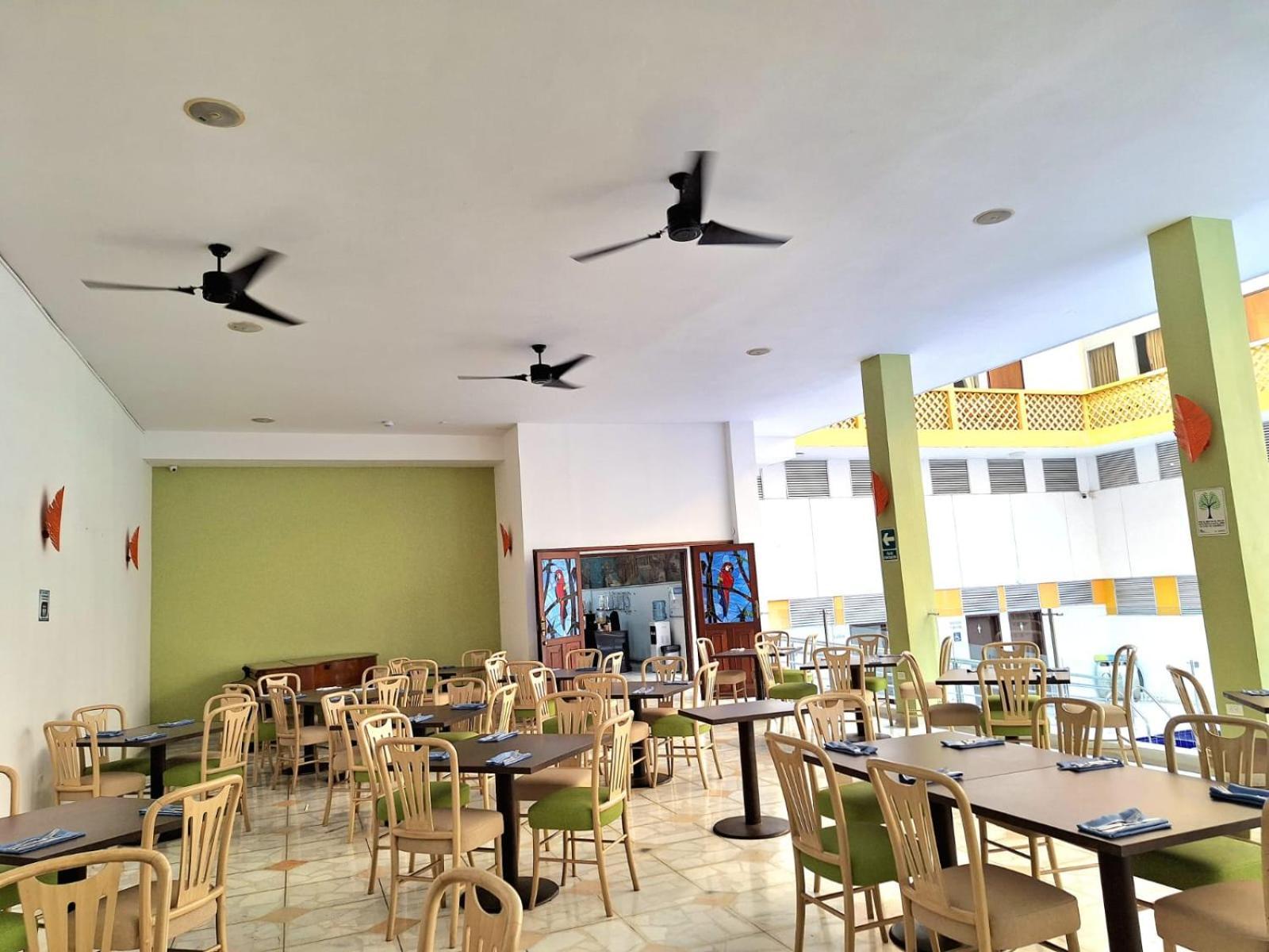 Hotel Neiva Plaza Buitenkant foto