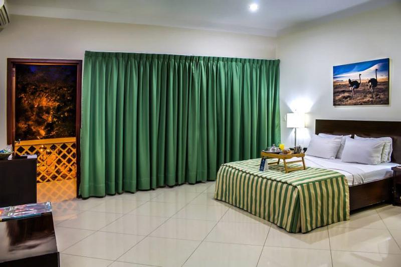 Hotel Neiva Plaza Buitenkant foto
